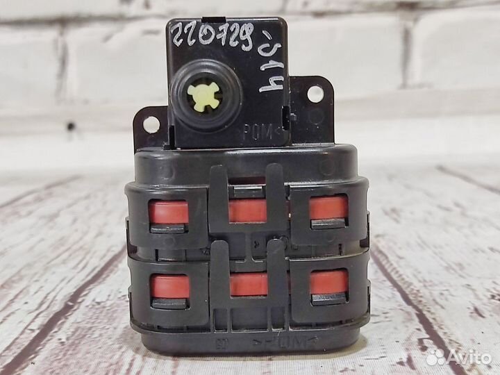 Моторчик заслонки отопителя E W210