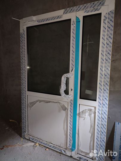 Входная группа пвх 147х217, состояние новое