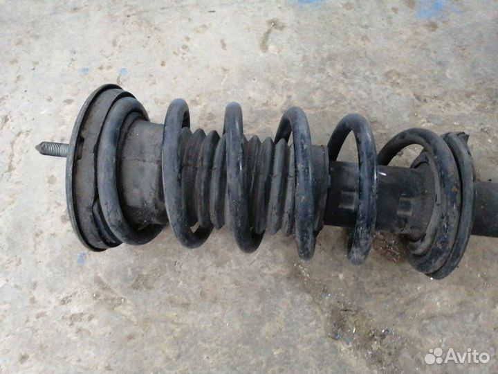 Стойка передняя правая Toyota Mark X GRX120