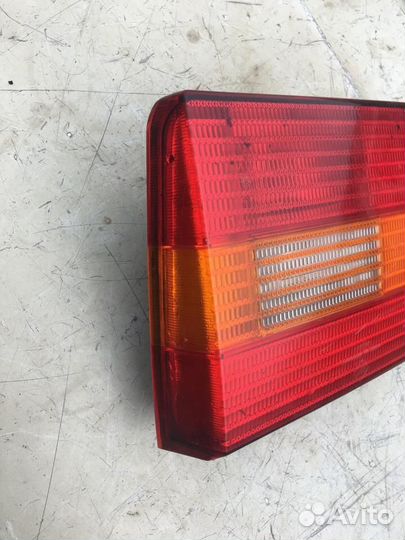 Фонарь задний внутренний левый Фольксваген Пасса