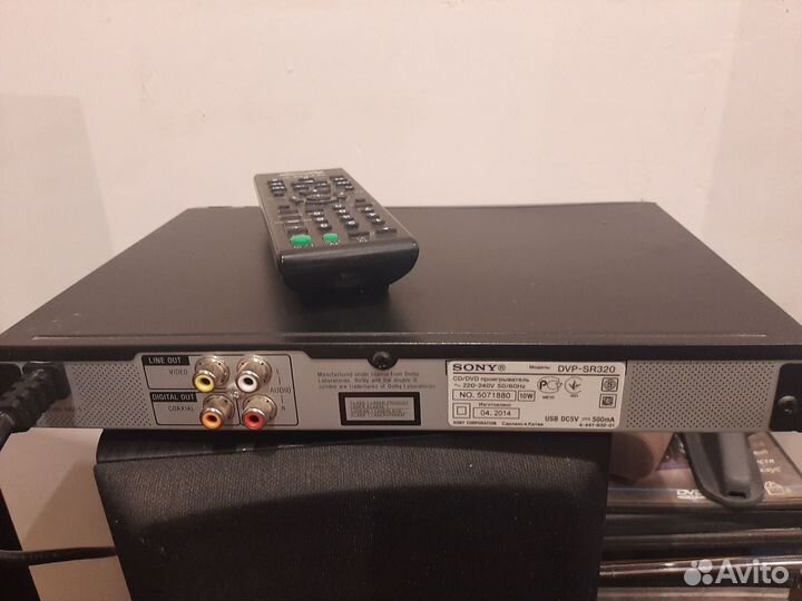 DVD плеер Sony с диском