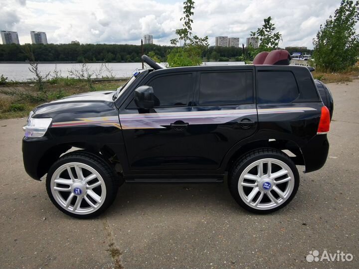 Электромобиль Джип Land Cruiser Police YBH 4651