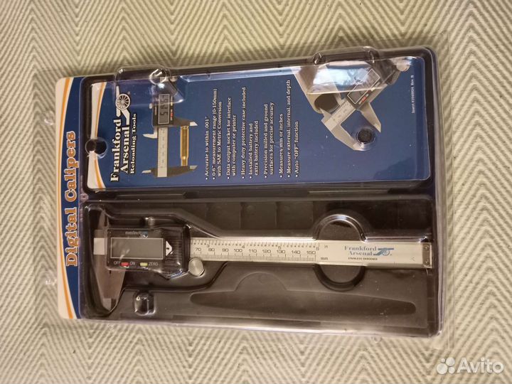 Динамометрическая отвертка, весы, штангенциркуль