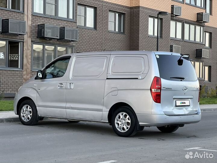 Hyundai Grand Starex 2.5 AT, 2010, 228 569 км