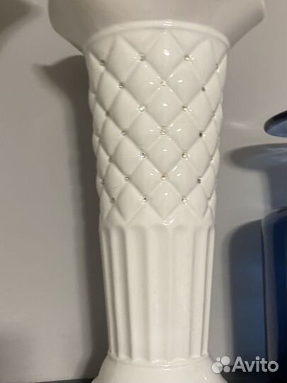 Фарфоровые вазы для цветов