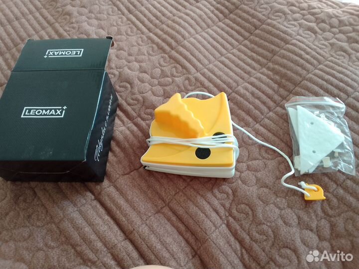 Щетка магнитная для окна