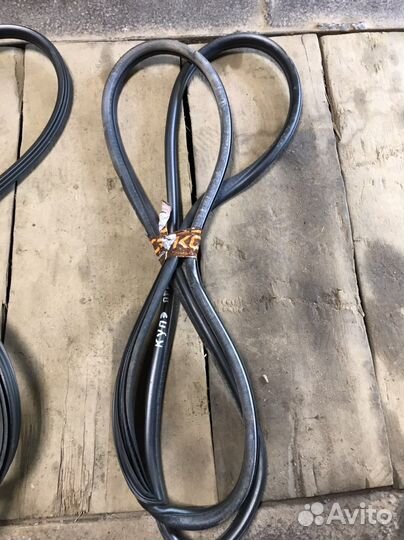 Уплотнительная резинка двери