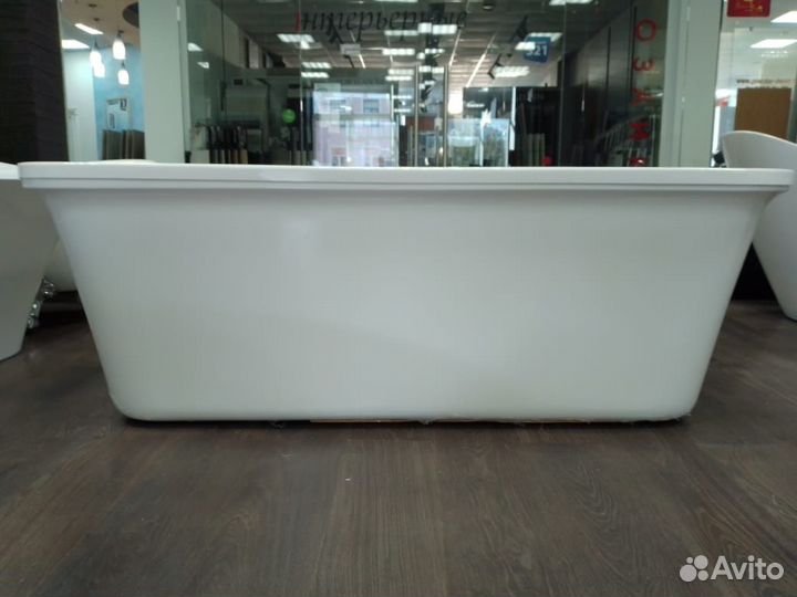 Отдельностоящая акриловая ванна Norro-5036