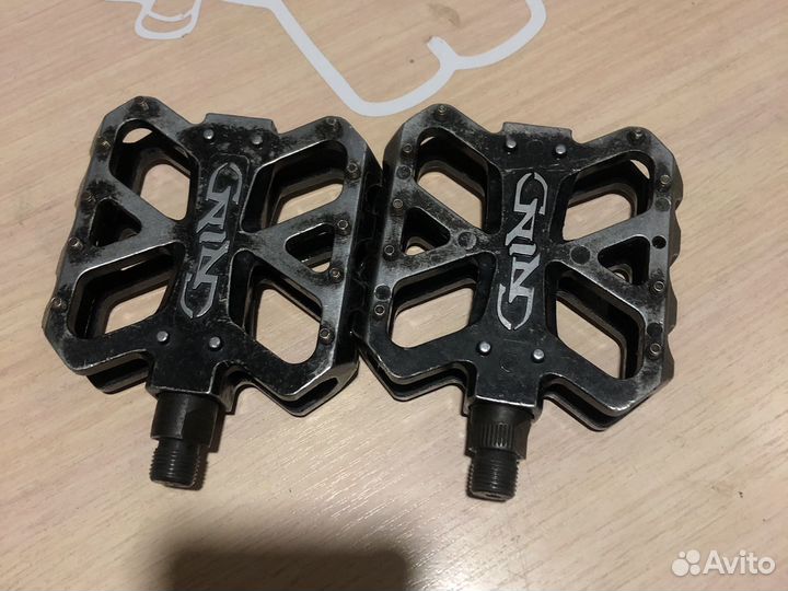 Педали для велосипеда