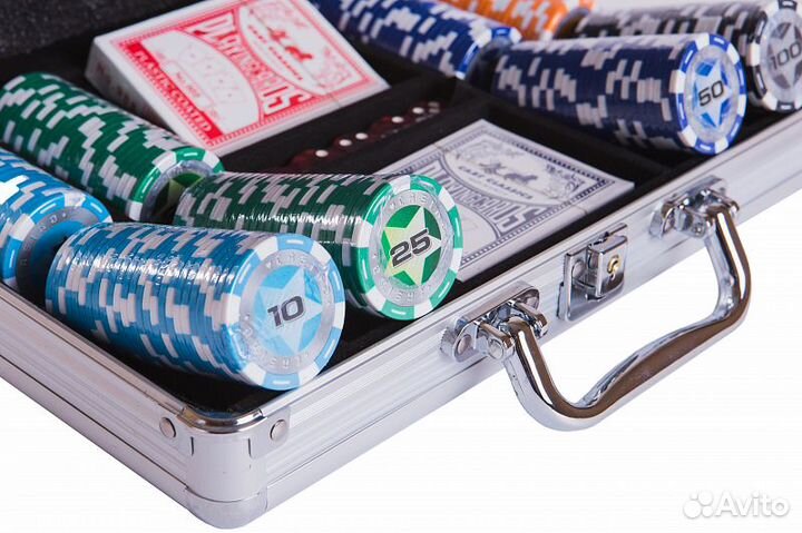 Набор для покера Star на 200 фишек 61709