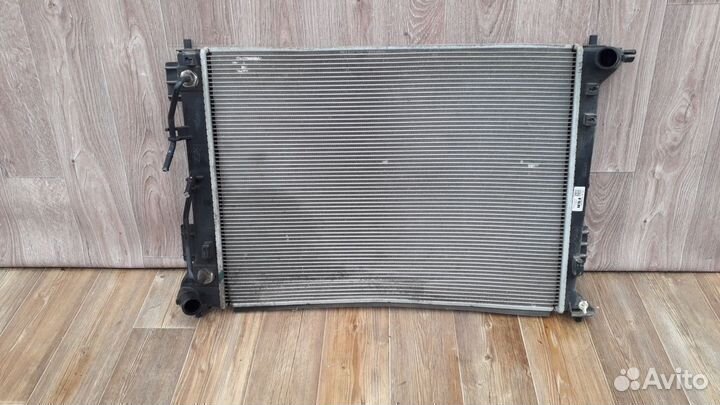 Радиатор охлаждения KIA Sportage 4 Hyundai Tucson