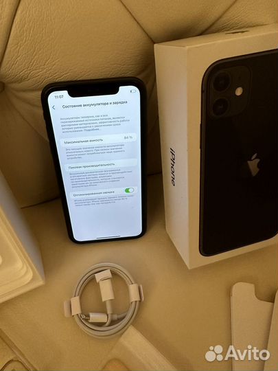 iPhone 11, 64 ГБ