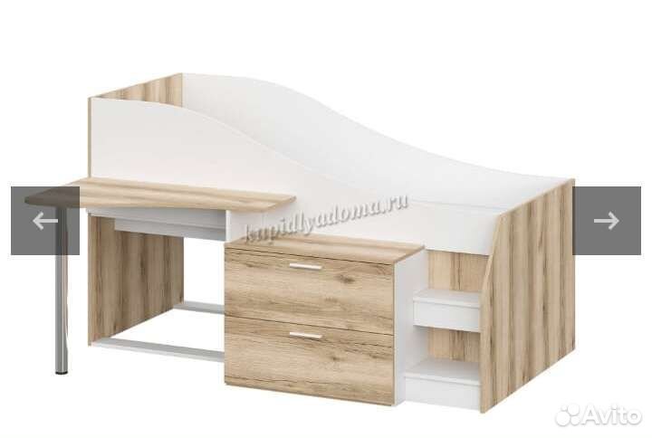 Детская кровать чердак со столом и шкафом