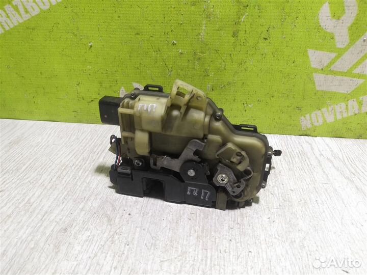 Замок двери передней правой Шкода Октавия А4
