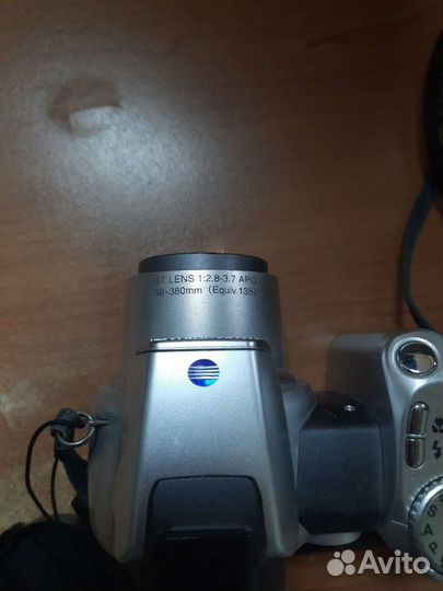 Цифровой фотоаппарат conica minolta Z 2