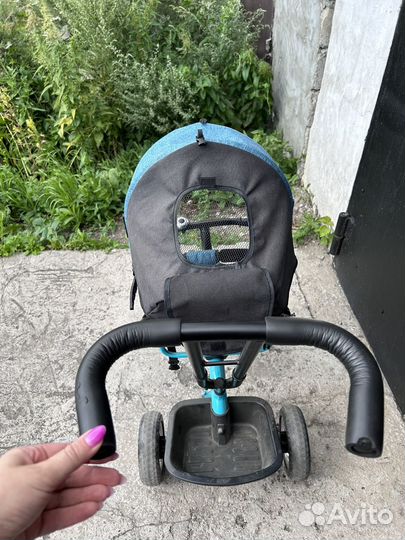 Детский велосипед с ручкой