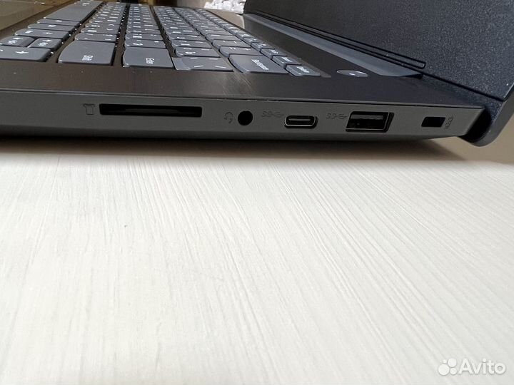 Ноутбук для IT - Lenovo V330-14IKB