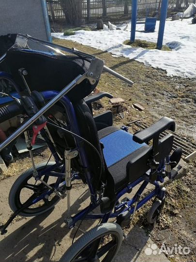 Инвалидная коляска