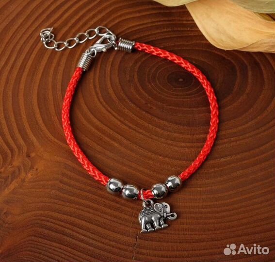 Браслет красная нить