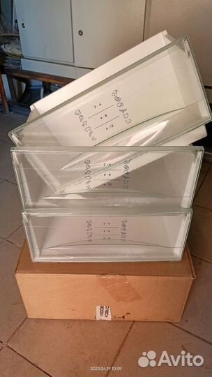 Полки, ящики для холодильника Liebherr CU 30210