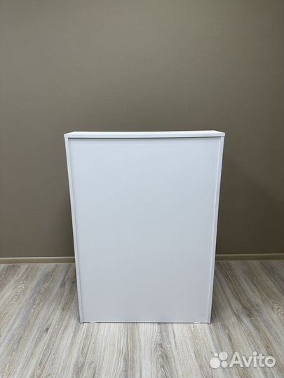 Стойка ресепшн