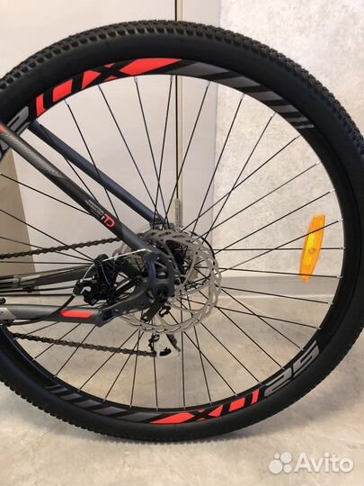 Велосипед горный новый Stels Navigator 950 MD V010