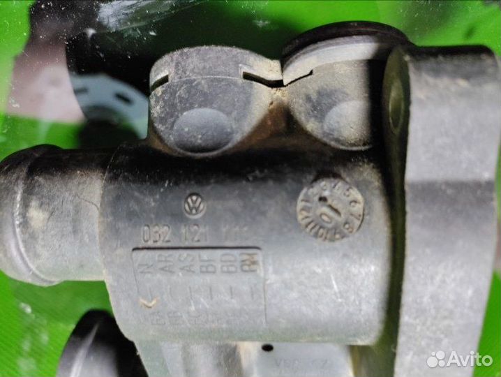 Крышка термостата Skoda Octavia