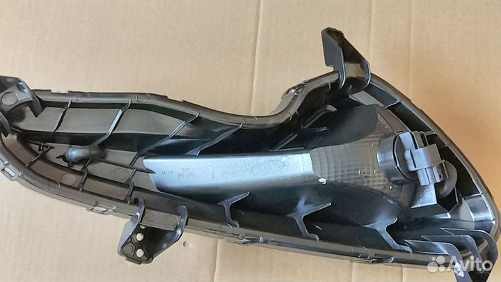 Противотуманная фара левая Hyundai Solaris 14-17