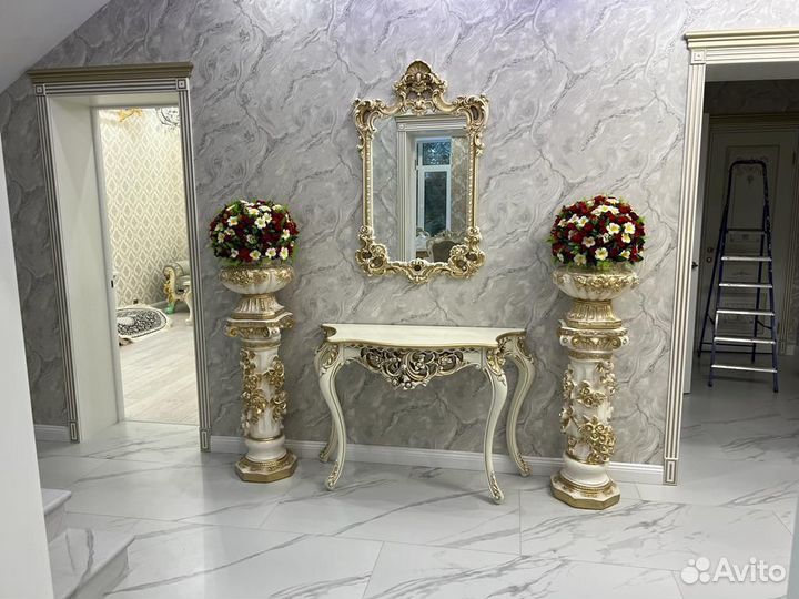 Консоль с зеркалом