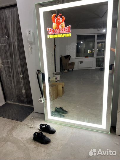 Зеркало с диодной подсветкой