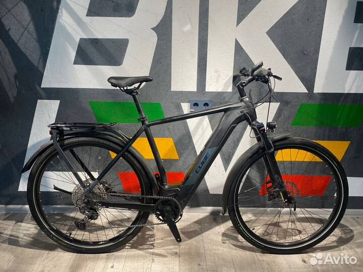 Cube kathmandu hybrid PRO 625