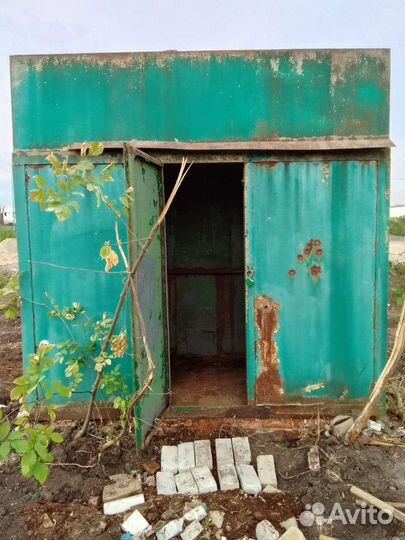 Контейнер и бак для воды