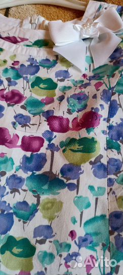 Очаровательное платье для девочки 122-128 Deloras