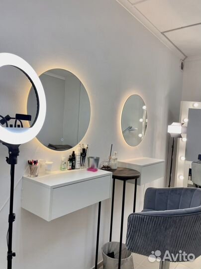 Место бровисту/визажисту/для ресниц