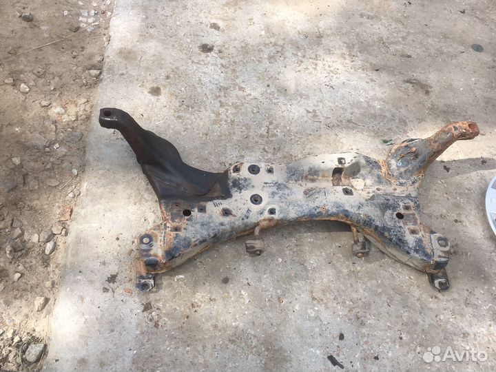 Подрамник mitsubishi lancer 9