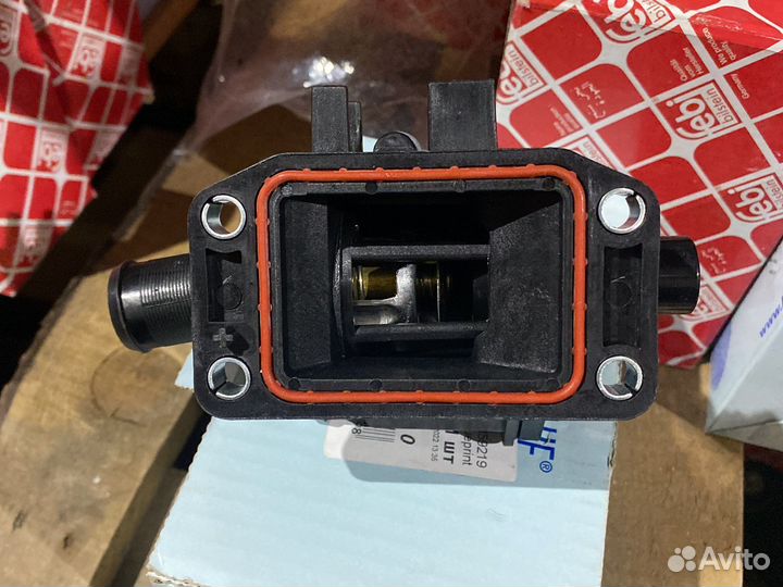 Корпус термостата Mazda 2