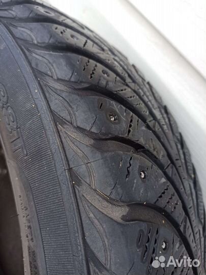 Sava Eskimo Stud 185/65 R15 88