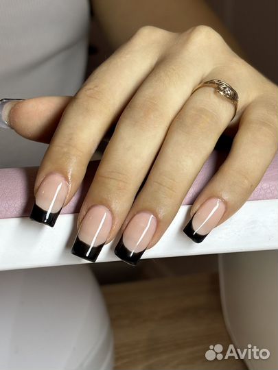 Маникюр для красивых девушек