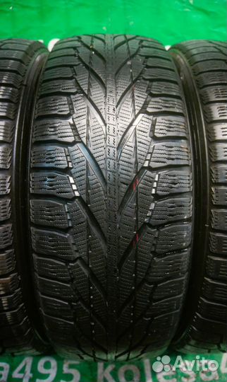 Nokian Tyres Hakkapeliitta R2 SUV 235/65 R18 110R