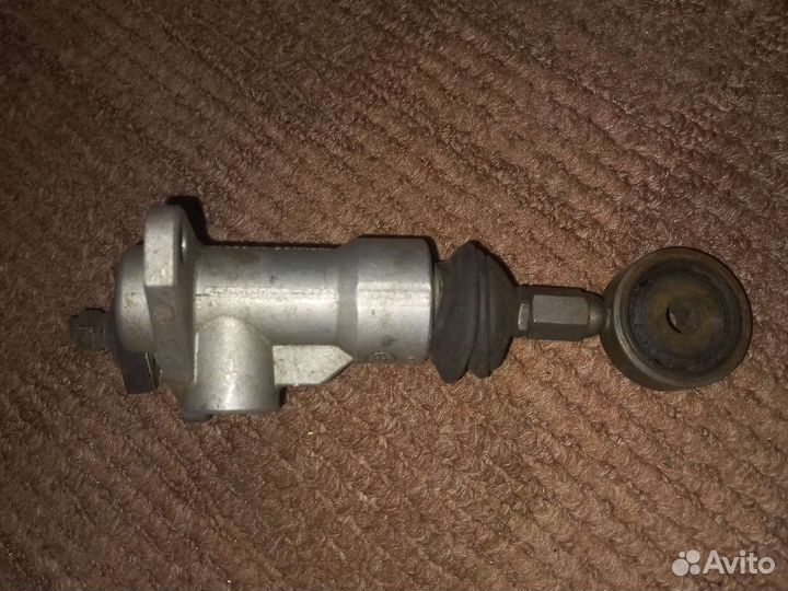 Главный цилиндр сцепления Audi Volkswagen