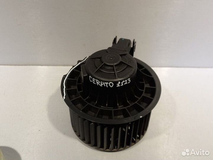 Моторчик печки Kia Cerato G4FC 2012