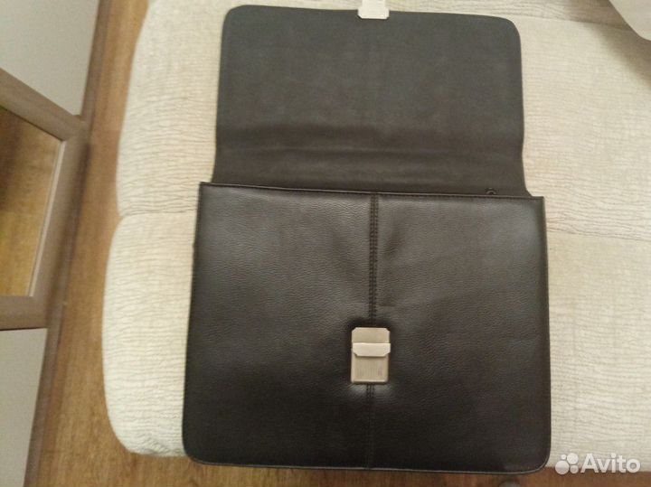 Мужской кожаный портфель