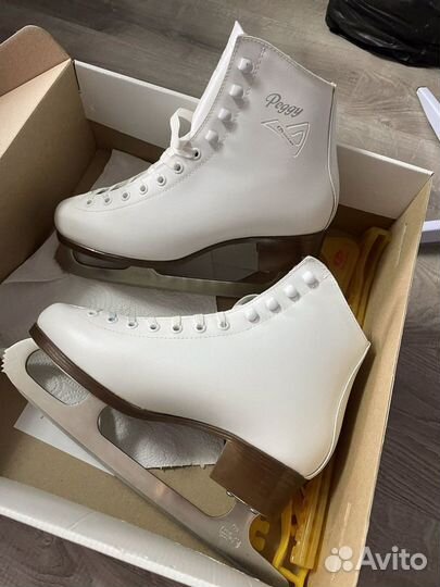 Коньки фигурные