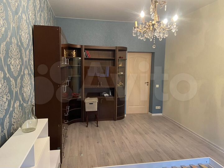 2-к. квартира, 60 м², 4/4 эт.