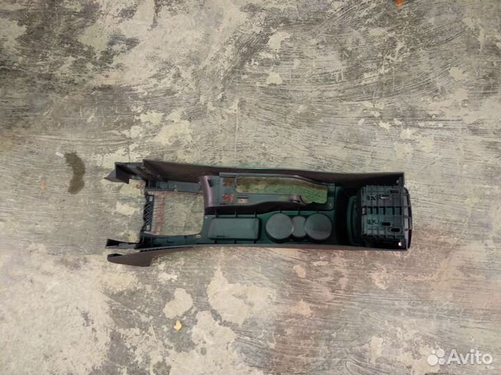 Консоль центральная ford focus II (2009г.в)