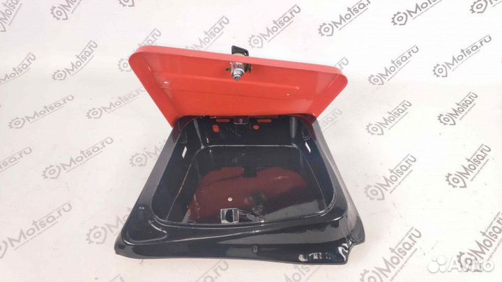 Бардачок Иж левый с крышкой, замком в сборе