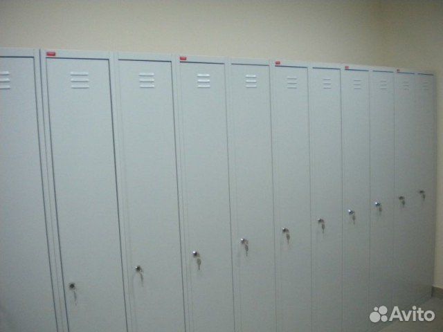 Шкаф металлический для одежды