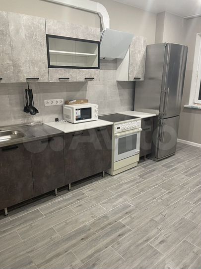 1-к. квартира, 42 м², 1/4 эт.