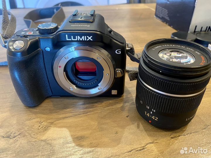 Фотоаппарат Panasonic Lumix DMC-G5 Kit