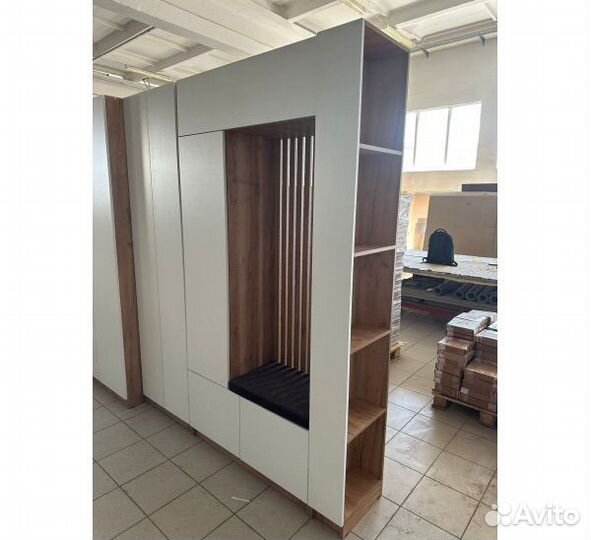 Прихожая высокая светлая 180см